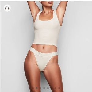 Skims cotton rib tank in Bone small (fits like xs)